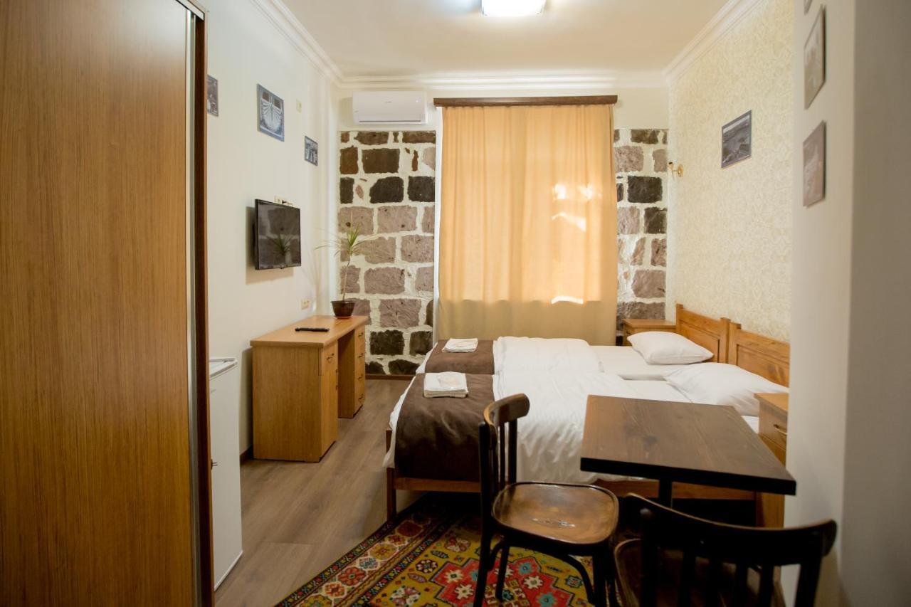 Studio Boutique Hotel At Cascade Yerevan Exterior photo